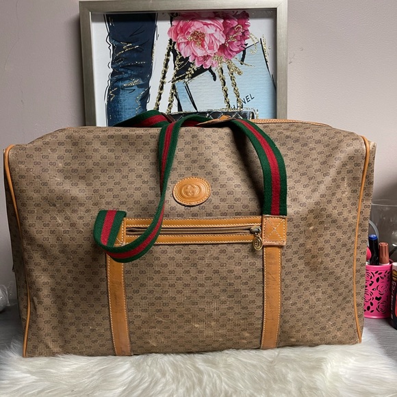 100% authentic Gucci vintage large luggage bag